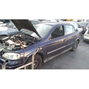 opel astra g berlina del año 2000