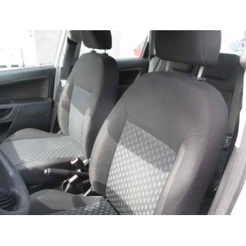 ford fiesta (cbk) del año 2004