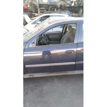 opel astra g berlina del año 2000
