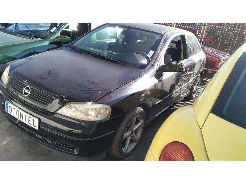 opel astra g berlina del año 2004