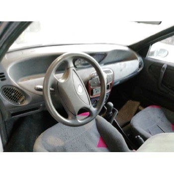 lancia lancia y del año 1999