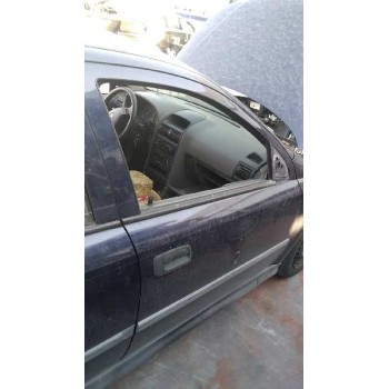 opel astra g berlina del año 2000