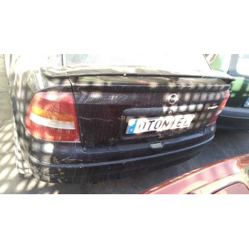 opel astra g berlina del año 2004