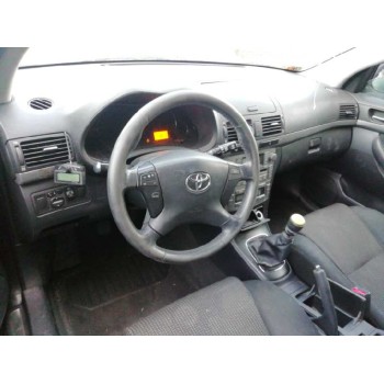 toyota avensis wagon (t25) del año 2006