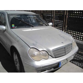 mercedes-benz clase c (w203) berlina del año 2004