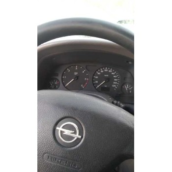 opel astra g berlina del año 2000