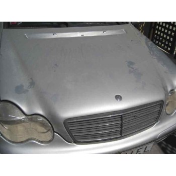 mercedes-benz clase c (w203) berlina del año 2004