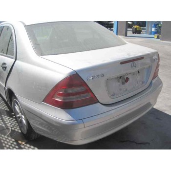 mercedes-benz clase c (w203) berlina del año 2004