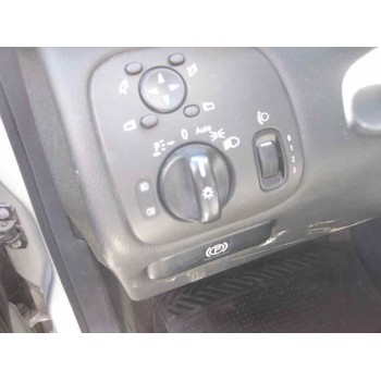 mercedes-benz clase c (w203) berlina del año 2004