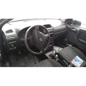opel astra g berlina del año 2001
