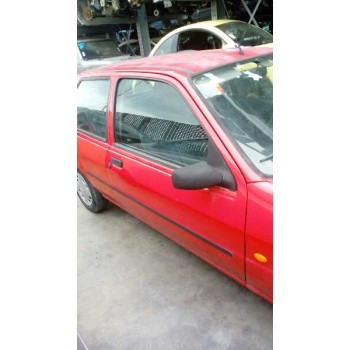 ford fiesta berlina del año 1996