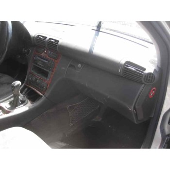 mercedes-benz clase c (w203) berlina del año 2004