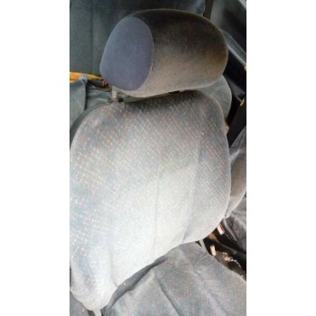 ford fiesta berlina del año 1996