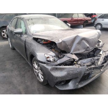 lexus is del año 2015