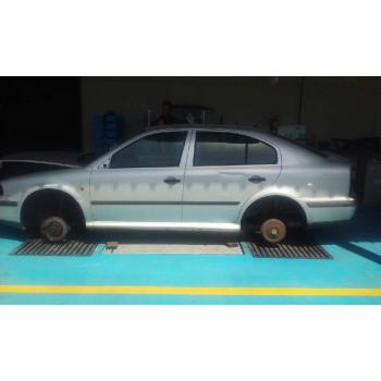 SKODA OCTAVIA BERLINA (1U2)