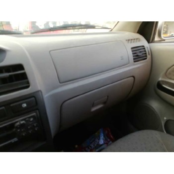 kia rio del año 2002