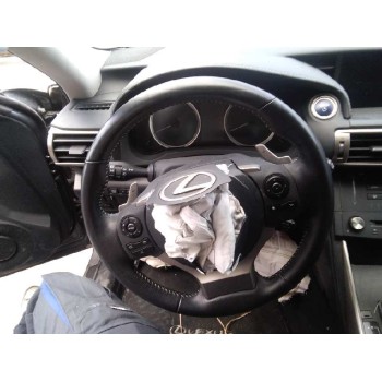 lexus is del año 2015