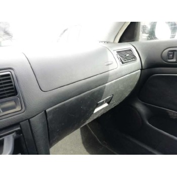 volkswagen golf iv berlina (1j1) del año 2000