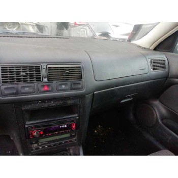 volkswagen golf iv berlina (1j1) del año 2001