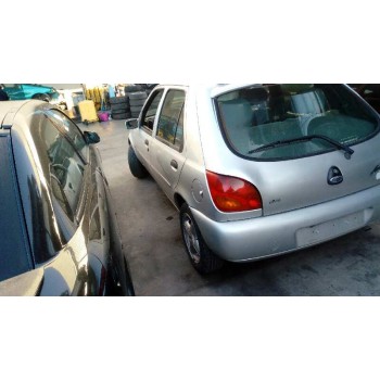 ford fiesta berlina del año 1998