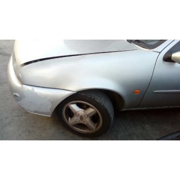 ford fiesta berlina del año 1998