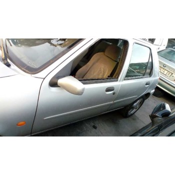 ford fiesta berlina del año 1998