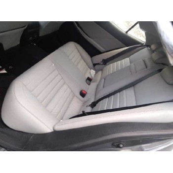 lexus is del año 2015