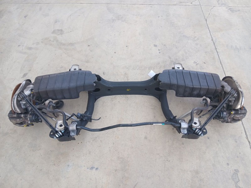 Recambio de puente trasero para audi a4 berlina (8w2) advanced edition referencia OEM IAM   
