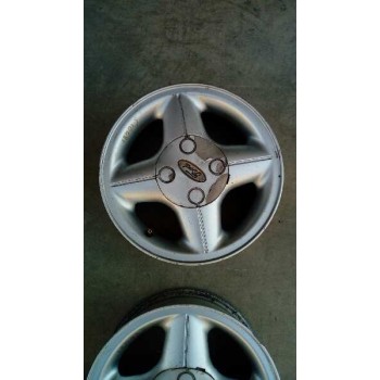 ford fiesta berlina del año 1998