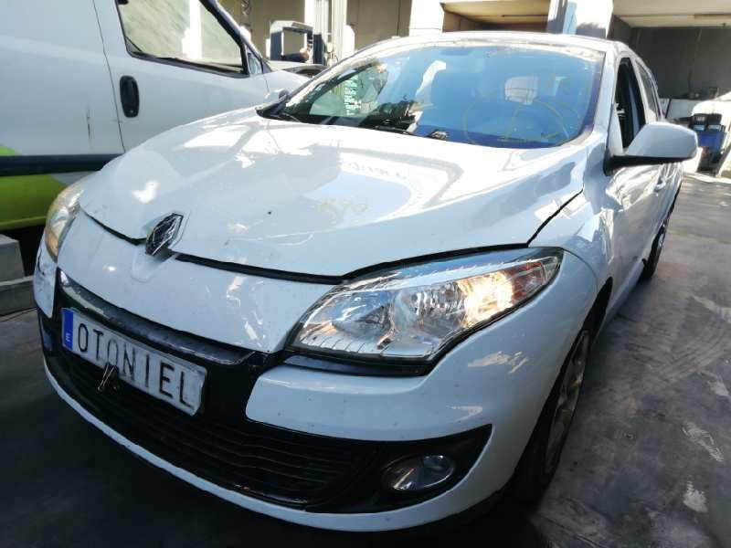 RENAULT MEGANE III BERLINA 5 P