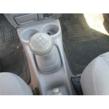 mazda demio (dw) del año 2001