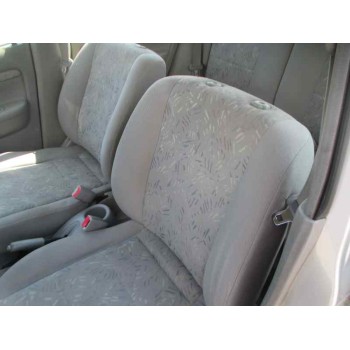 mazda demio (dw) del año 2001