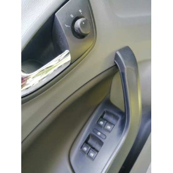 seat ibiza (6j5) del año 2008