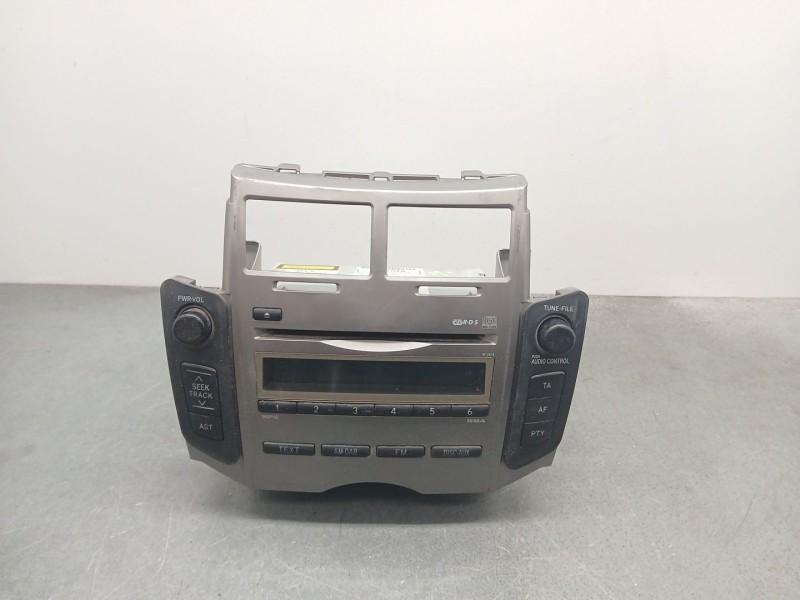 Recambio de sistema audio / radio cd para toyota yaris active referencia OEM IAM 861200d510  