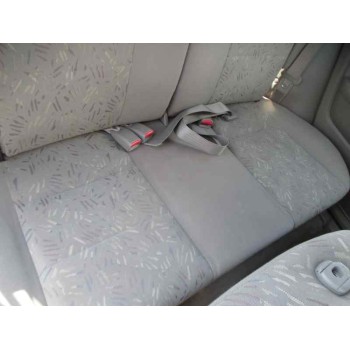 mazda demio (dw) del año 2001