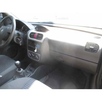 opel corsa c del año 2003