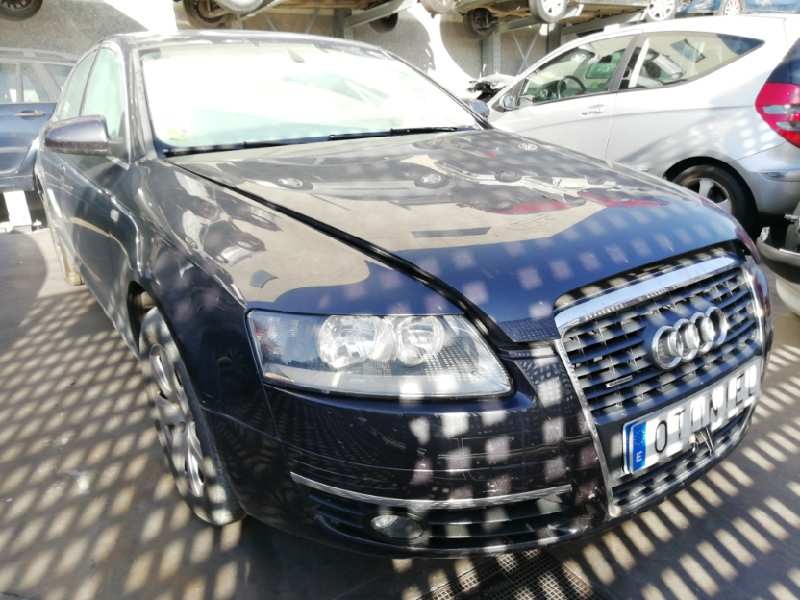 AUDI A6 BERLINA (4F2)