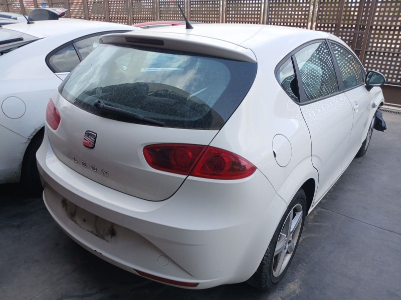 SEAT LEON (1P1)