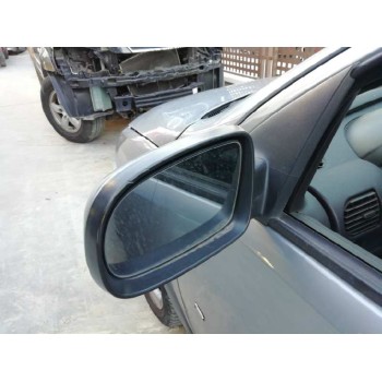 opel corsa c del año 2004