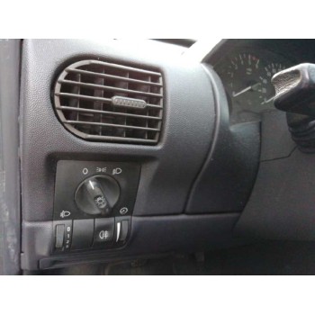 opel corsa c del año 2004