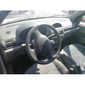 renault clio ii fase i (b/cbo) del año 2000