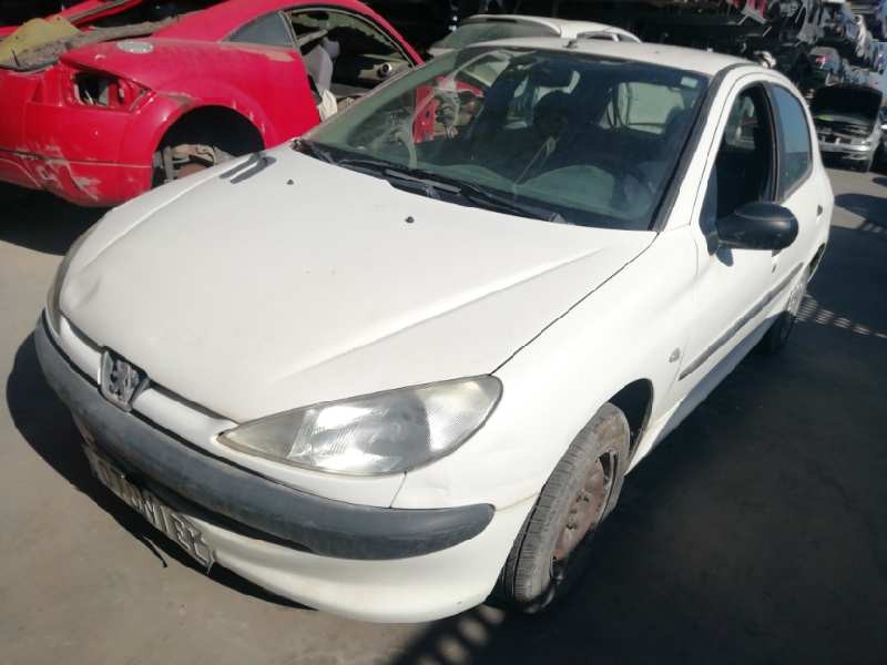 PEUGEOT 206 BERLINA