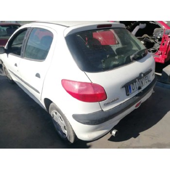 peugeot 206 berlina del año 2000