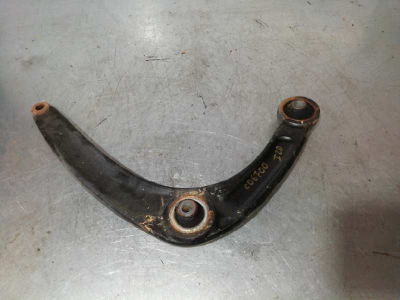 Recambio de brazo suspension inferior delantero izquierdo para peugeot 3008 style referencia OEM IAM 823215  