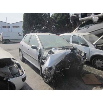 peugeot 206 berlina del año 2000