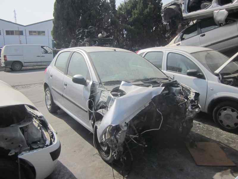PEUGEOT 206 BERLINA