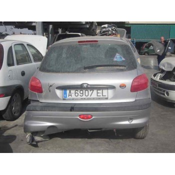 peugeot 206 berlina del año 2000