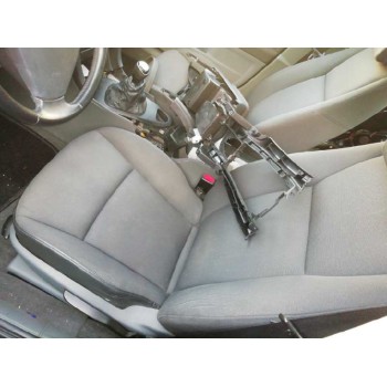 saab 9-3 berlina del año 2004