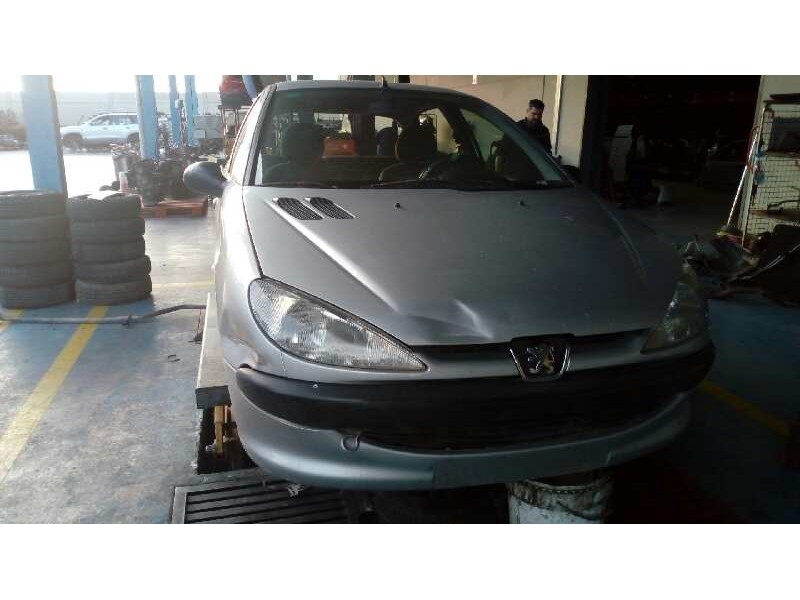 PEUGEOT 206 BERLINA