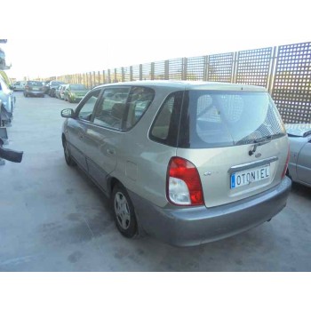 kia carens del año 2000